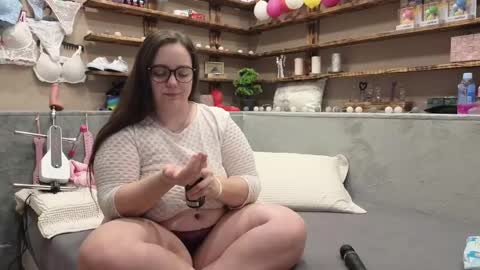 Snapshot of kimberlycaprice chatting on February 23, 4:07 pm kimberlycaprice online show from February 23, 4:07 pm
