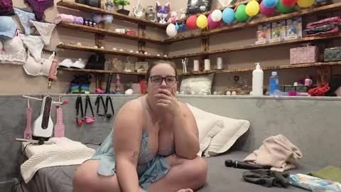 Snapshot of kimberlycaprice chatting on February 14, 4:09 pm kimberlycaprice online show from February 14, 4:09 pm