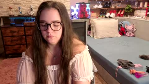 kimberlycaprice online show from April 9, 6:19 am