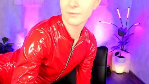 Snapshot of kimberlyray777 chatting on January 20, 1:11 pm Kimberly online show from January 20, 1:11 pm