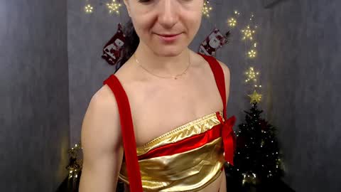 Snapshot of kimberlyray777 chatting on December 11, 6:04 am Kimberly online show from December 11, 6:04 am