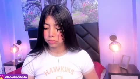 Kimberly Villalobos online show from March 7, 11:40 am