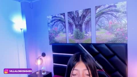 Kimberly Villalobos online show from March 4, 11:40 am