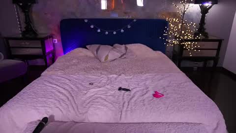 Kim online show from April 16, 9:39 pm