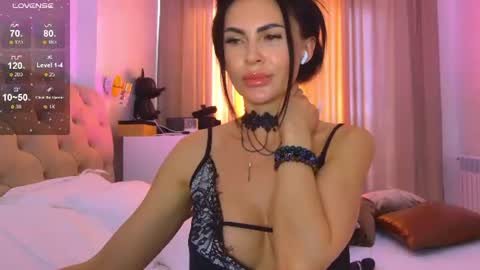 KIm online show from June 15, 3:01 pm