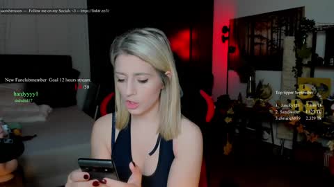 Wolfs Girl online show from September 27, 1:07 pm