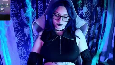   online show from October 30, 1:34 pm