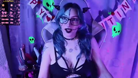 Kim Lennox online show from February 16, 1:22 pm