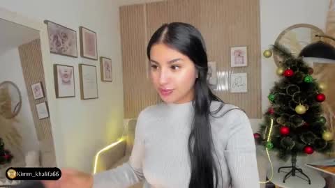 Snapshot of kimm_khalifa chatting on December 31, 12:57 pm Kim online show from December 31, 12:57 pm
