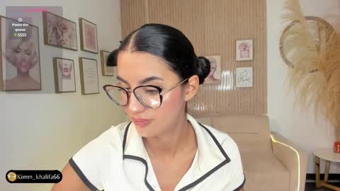 Snapshot of kimm_khalifa chatting on February 11, 12:59 am Kim online show from February 11, 12:59 am