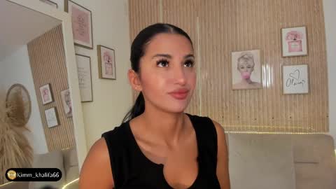 Snapshot of kimm_khalifa chatting on January 17, 6:33 pm Kim online show from January 17, 6:33 pm