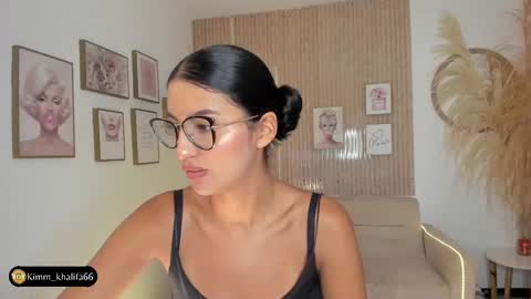 Snapshot of kimm_khalifa chatting on February 11, 11:54 pm Kim online show from February 11, 11:54 pm