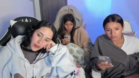 kimmi online show from January 13, 10:58 pm