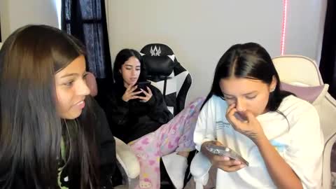 kimmi online show from February 24, 10:25 pm