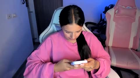 kimmi online show from September 22, 11:25 pm