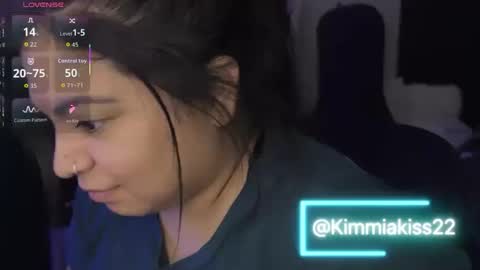 Snapshot of kimmiakiss22 chatting on October 18, 12:57 am Kimmi online show from October 18, 12:57 am