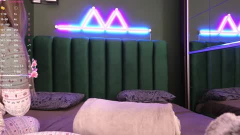 Snapshot of kimmie_ chatting on December 17, 6:42 pm Kimmie online show from December 17, 6:42 pm