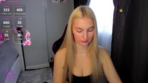 kimmy1_powell online show from February 17, 3:39 am