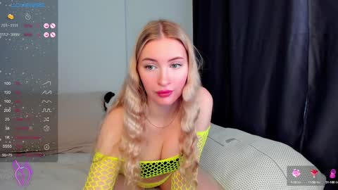 Snapshot of kimmy1_powell chatting on January 16, 5:11 am kimmy1_powell online show from January 16, 5:11 am