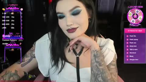 Kim  online show from July 30, 6:31 pm