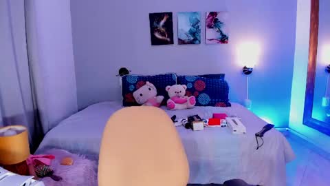 Kim online show from July 8, 7:32 am