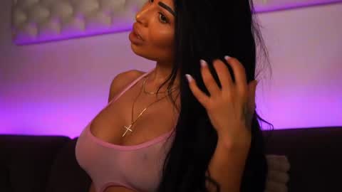 Andreea online show from April 6, 9:27 pm