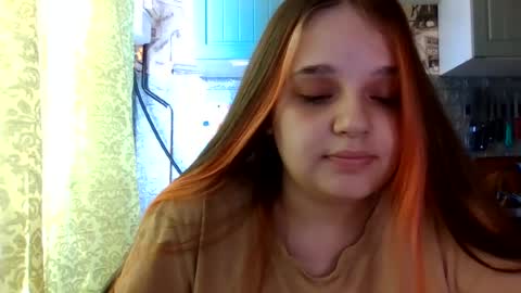 kind_emma850106 online show from July 29, 5:29 am