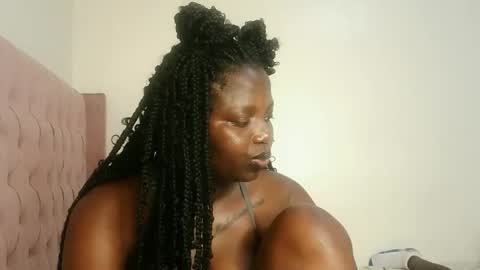 Lola online show from February 9, 11:18 pm