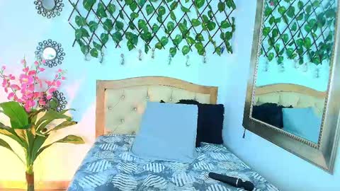 Isabella  online show from May 29, 12:19 am