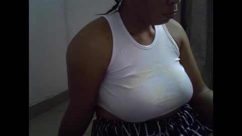 kinkyxxjuice online show from November 9, 6:31 am