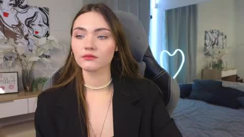 Snapshot of kira_jin chatting on March 4, 8:35 am kira_jin online show from March 4, 8:35 am