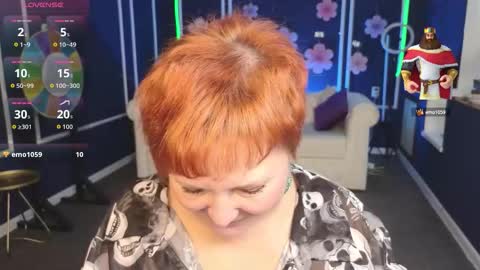 Snapshot of kira_kennet chatting on October 9, 8:29 am Kira Kennet online show from October 9, 8:29 am