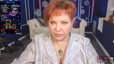 Snapshot of kira_kennet chatting on October 12, 5:32 am Kira Kennet online show from October 12, 5:32 am