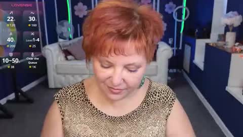 Snapshot of kira_kennet chatting on October 8, 8:18 am Kira Kennet online show from October 8, 8:18 am