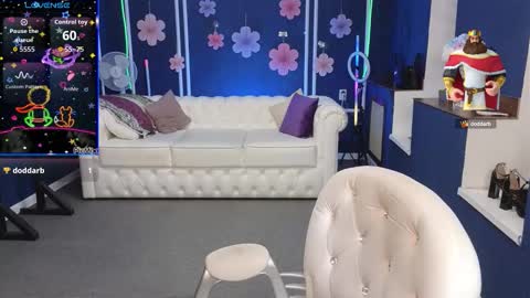 Snapshot of kira_kennet chatting on September 18, 7:40 am Kira Kennet online show from September 18, 7:40 am