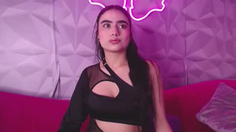 Snapshot of kira_moon_01 chatting on October 17, 8:01 pm kira_moon_01 online show from October 17, 8:01 pm