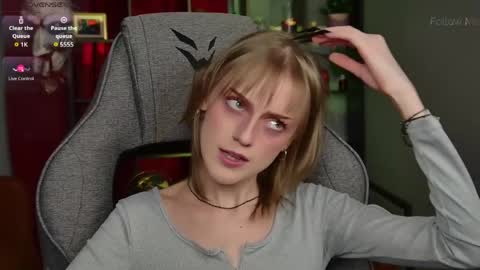 Kira online show from March 28, 11:25 pm