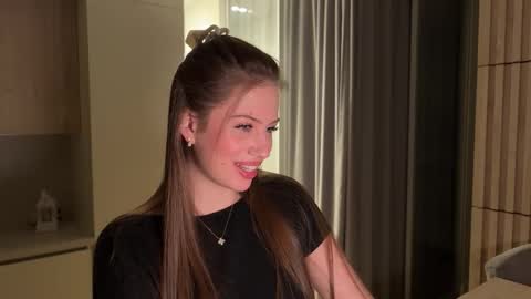 Snapshot of kiramystery chatting on September 24, 4:28 pm Kira online show from September 24, 4:28 pm