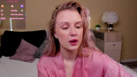 Kira online show from February 8, 1:09 am