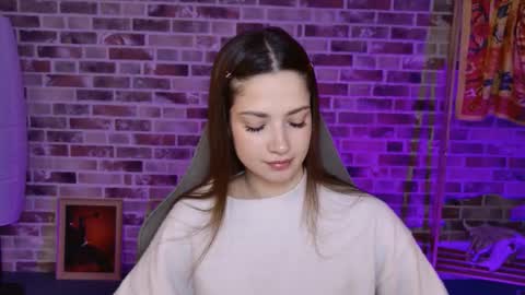 kiravair online show from December 18, 1:05 pm