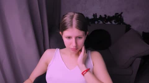 Snapshot of kirraa_ chatting on January 11, 8:43 pm Kira online show from January 11, 8:43 pm