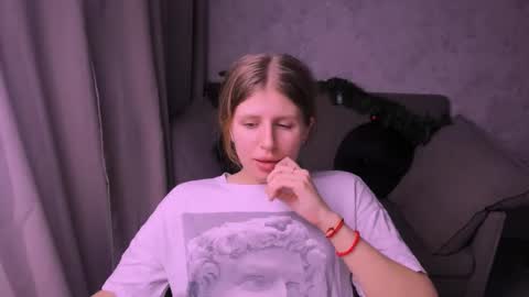Snapshot of kirraa_ chatting on January 5, 9:14 pm Kira online show from January 5, 9:14 pm