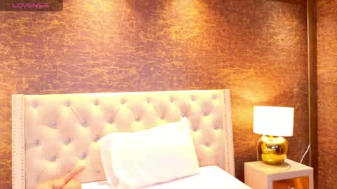 kishalove_ online show from June 8, 4:24 am