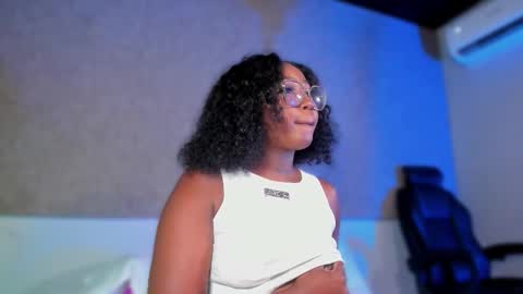 kishalove_ online show from November 11, 2:47 pm