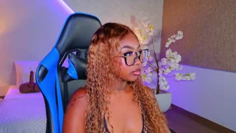 kishalove_ online show from June 24, 10:14 am