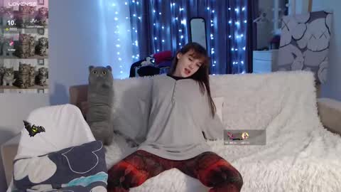 Kisi online show from December 5, 11:29 pm