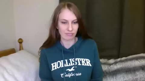 Snapshot of kissallie chatting on December 2, 10:43 pm Allie online show from December 2, 10:43 pm