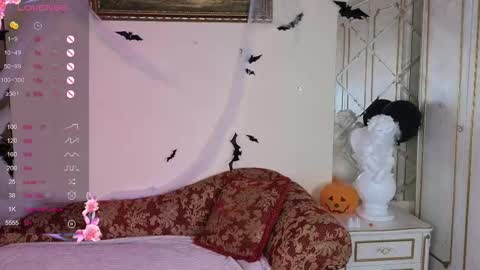 Hot Eva online show from November 7, 12:00 pm