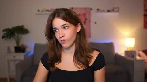 Snapshot of kissiecat chatting on October 7, 1:15 pm Sisi online show from October 7, 1:15 pm