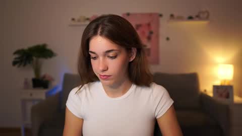 Snapshot of kissiecat chatting on September 22, 1:42 pm Sisi online show from September 22, 1:42 pm